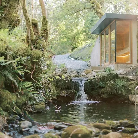 펜션 River Retreat Hideaway Sauna Leitrim 슬라이고