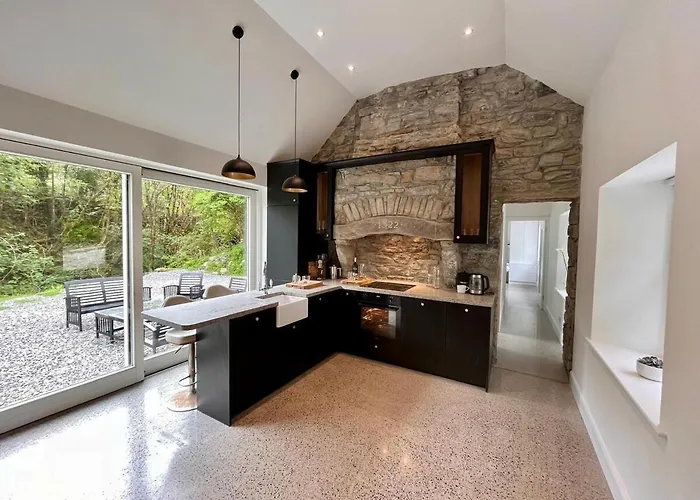 Dom wakacyjny River Retreat Hideaway Sauna Leitrim